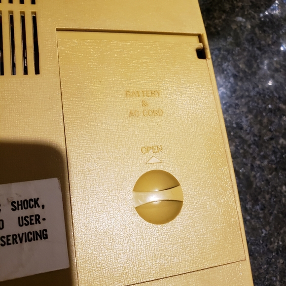 Simpson Sears vintage a m radio and phonograph player in working condition. - Picture 4 of 5